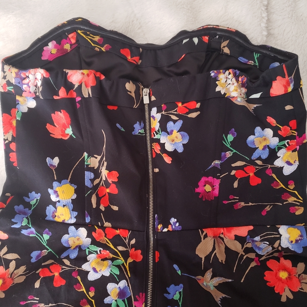Express Hummingbird Dress - Picture 3 of 6